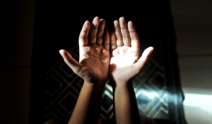 آیا نماز خواندن با کفش صحیح است؟ - چرم بازان